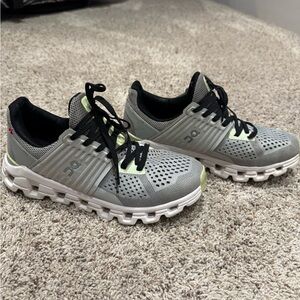 Gray/black/Lime on cloud cloudswift